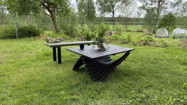 Bänk och bord