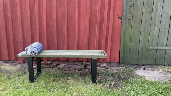 Trädgårdsbänk Nr 1, svarta ben och skogsgrön sitt yta - Bild 4